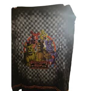 Five Nights at Freddy’s Reversible Twin Comforter 64" x 86" Freddy Fazbear Pizza